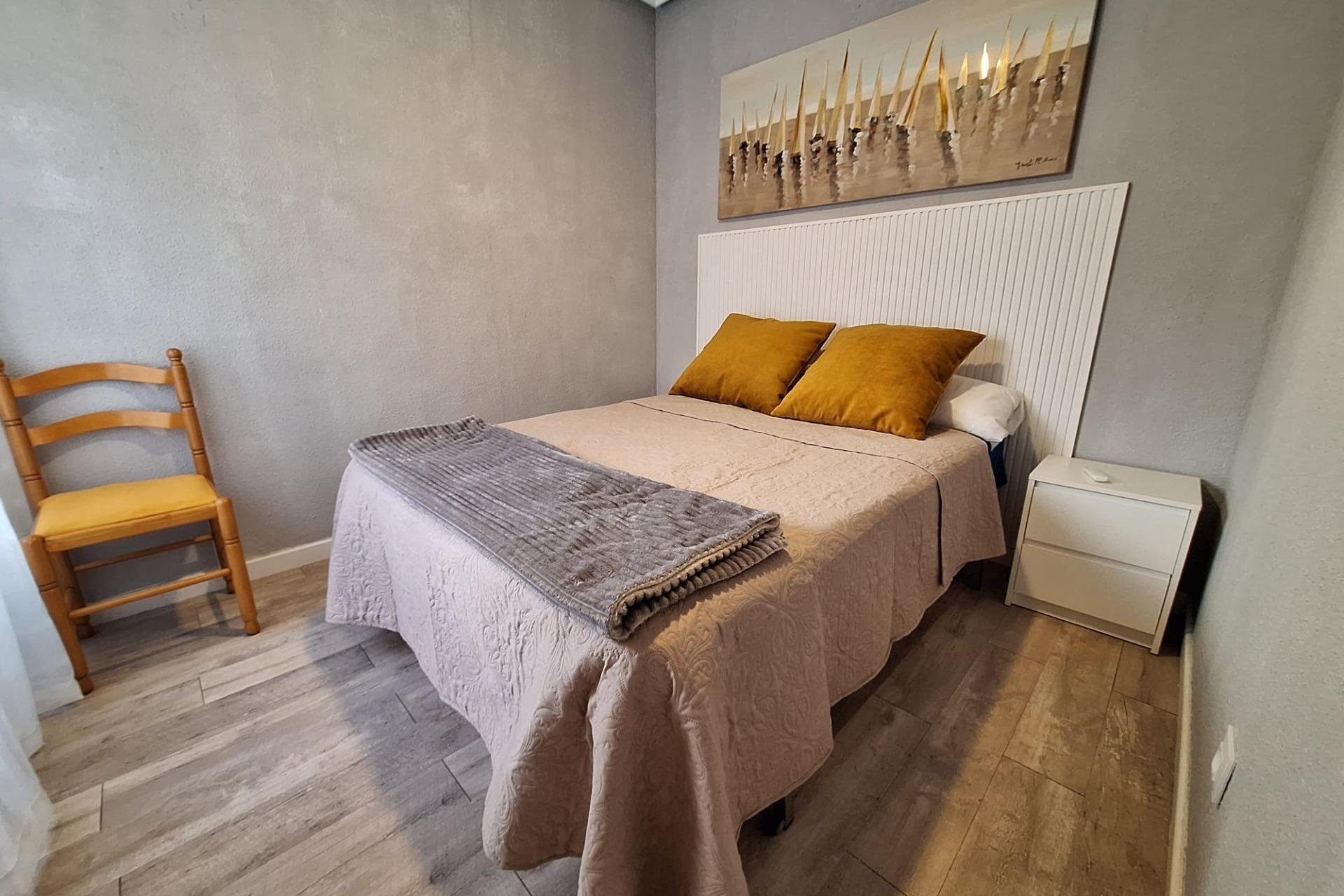 Revente - Apartment -
Torrevieja - Centro
