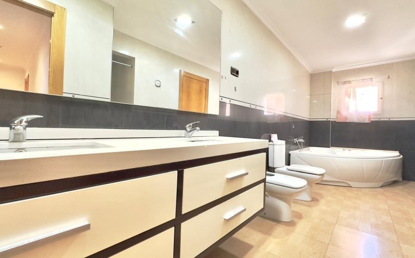 Revente - Apartment -
Torrevieja - Centro