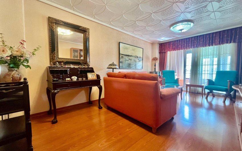 Revente - Apartment -
Torrevieja - Centro