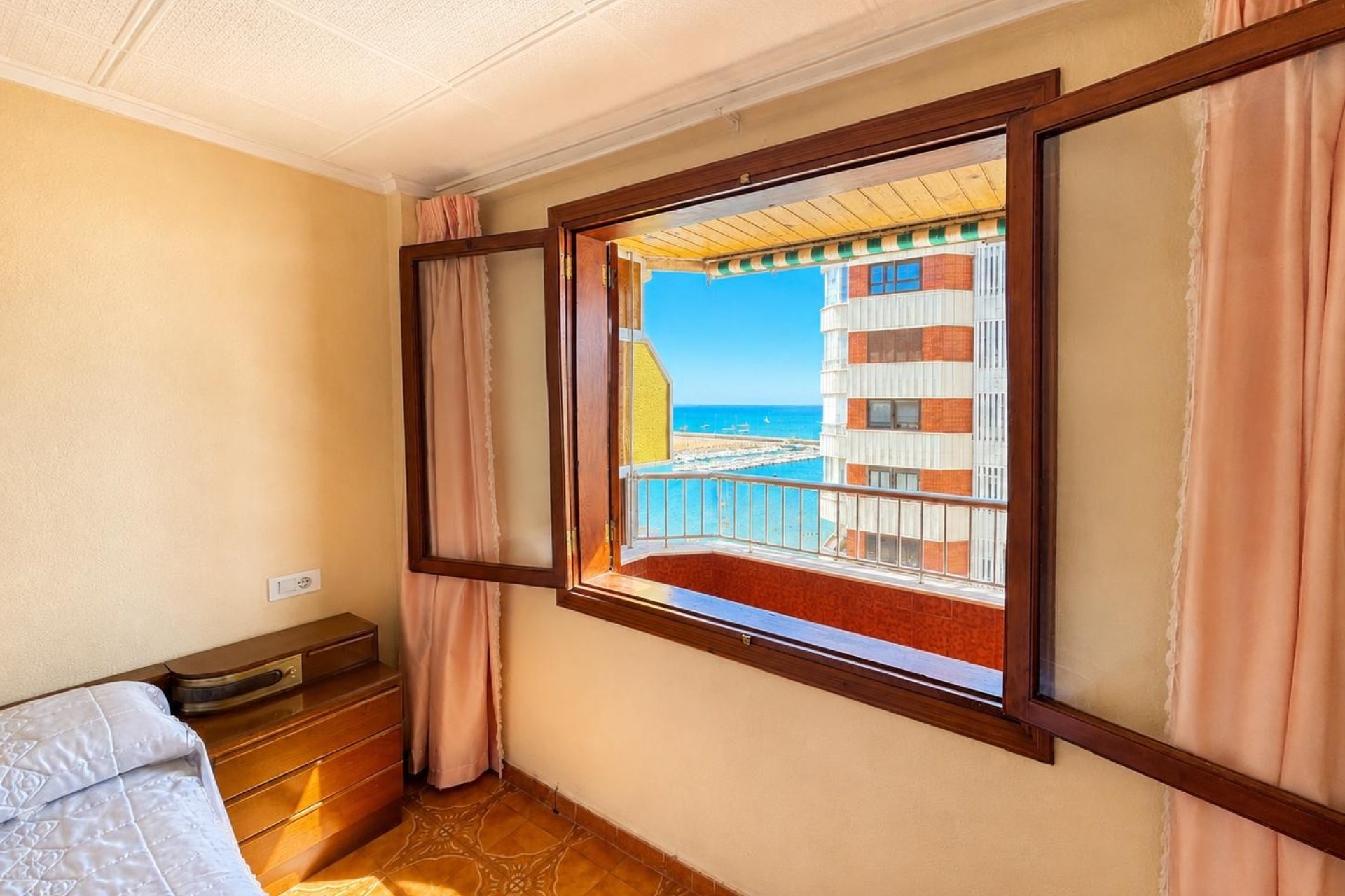 Revente - Apartment -
Torrevieja - Costa Blanca