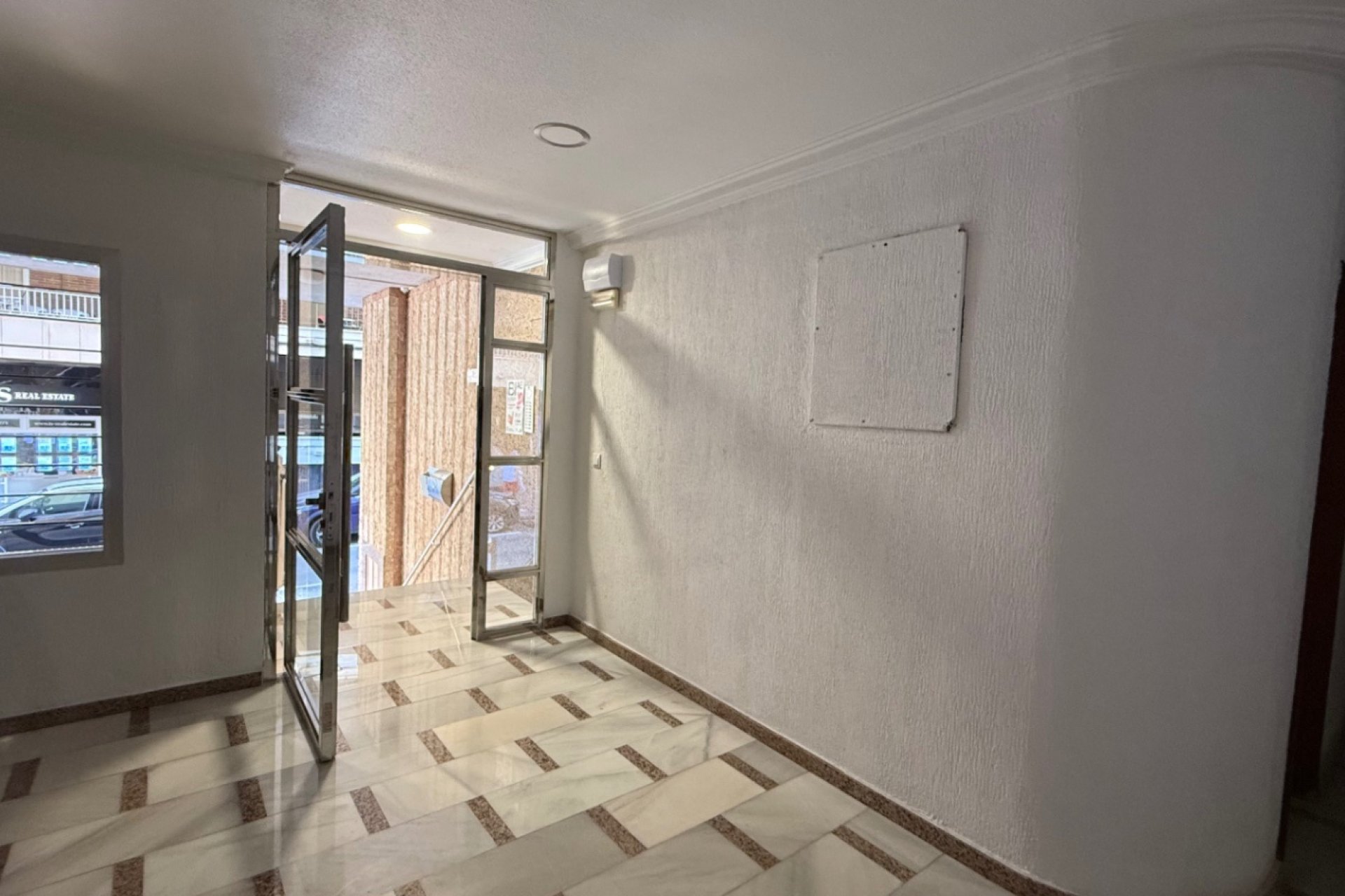 Revente - Apartment -
Torrevieja - Costa Blanca