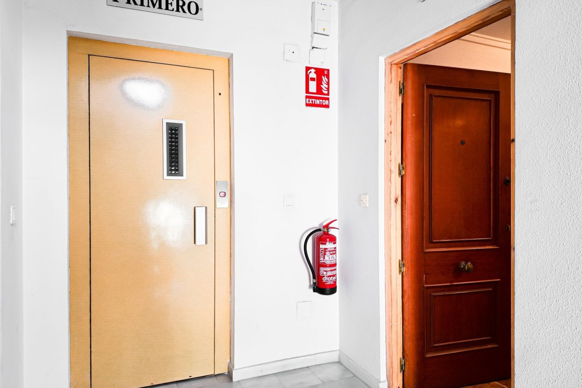 Revente - Apartment -
Torrevieja - El Acequión - Los Náufragos