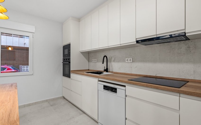 Revente - Apartment -
Torrevieja - El Acequión - Los Náufragos