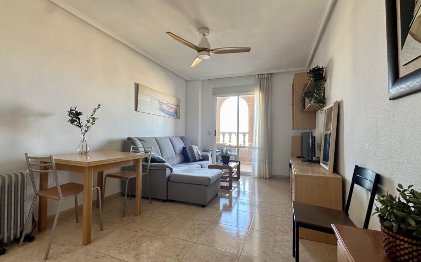 Revente - Apartment -
Torrevieja - El Molino