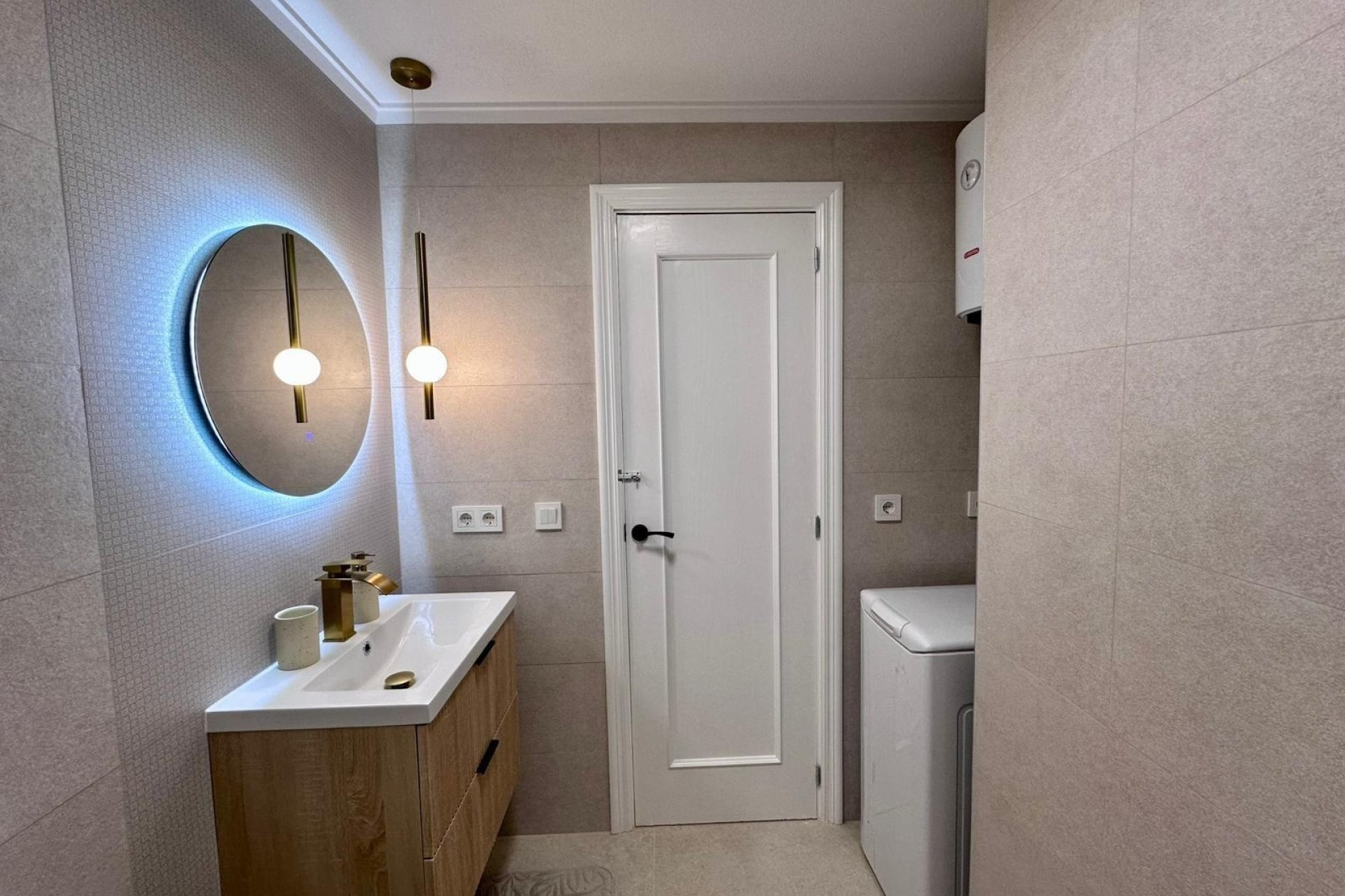 Revente - Apartment -
Torrevieja - Estacion De Autobuses