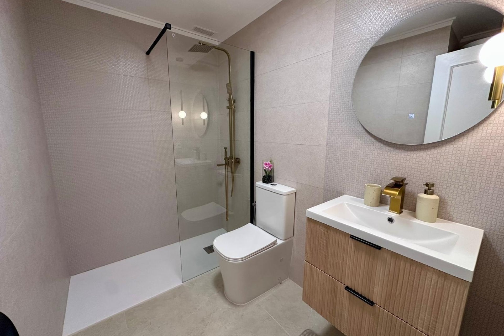 Revente - Apartment -
Torrevieja - Estacion De Autobuses
