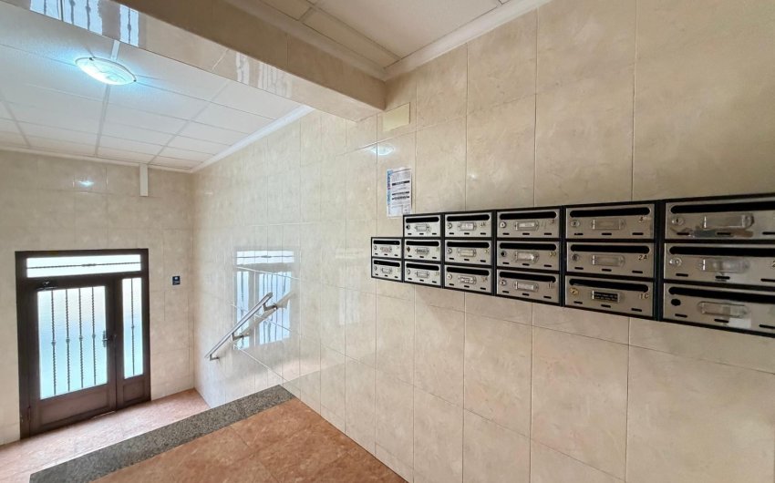 Revente - Apartment -
Torrevieja - Estacion De Autobuses