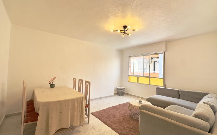 Revente - Apartment -
Torrevieja - Estacion De Autobuses