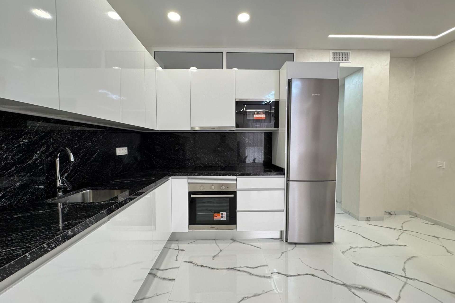Revente - Apartment -
Torrevieja - Estacion De Autobuses