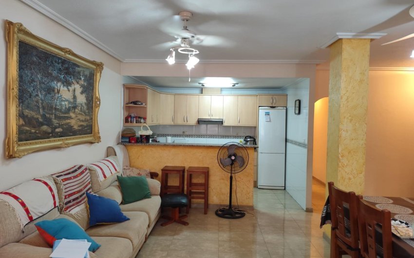 Revente - Apartment -
Torrevieja - Estacion De Autobuses