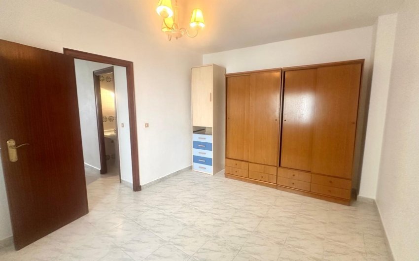 Revente - Apartment -
Torrevieja - Estacion De Autobuses