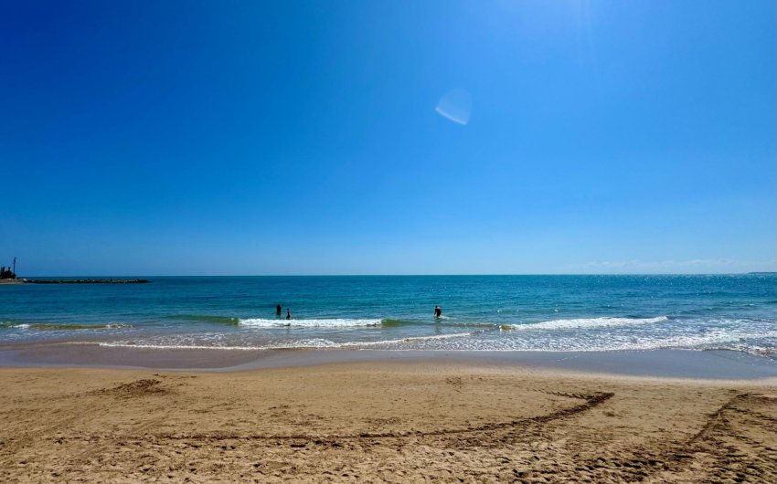 Revente - Apartment -
Torrevieja - Estacion De Autobuses