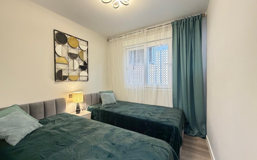 Revente - Apartment -
Torrevieja - Estacion De Autobuses