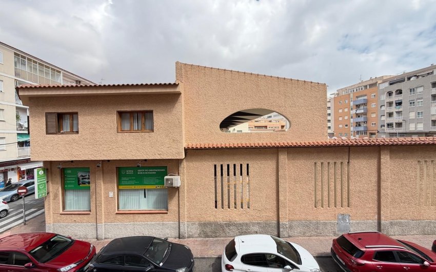 Revente - Apartment -
Torrevieja - Estacion De Autobuses