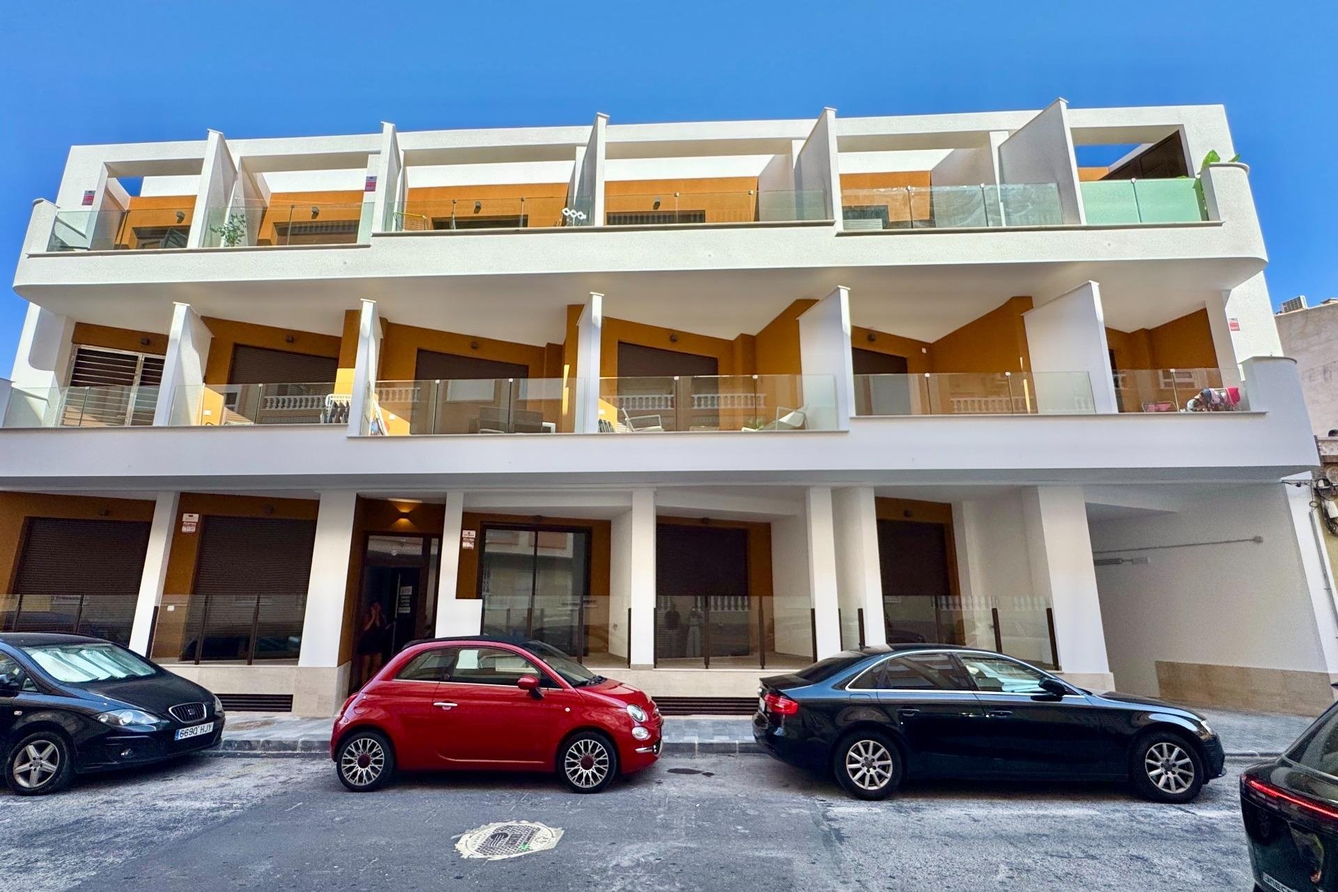 Revente - Apartment -
Torrevieja - Habaneras
