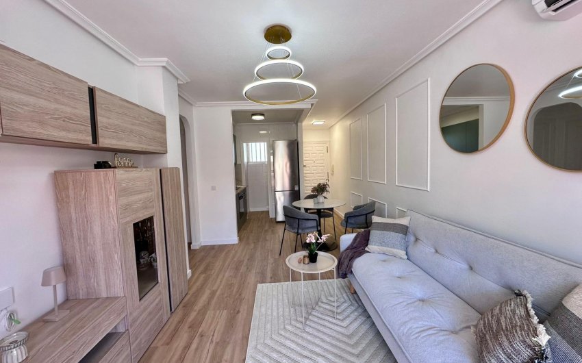 Revente - Apartment -
Torrevieja - Habaneras
