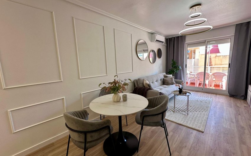 Revente - Apartment -
Torrevieja - Habaneras