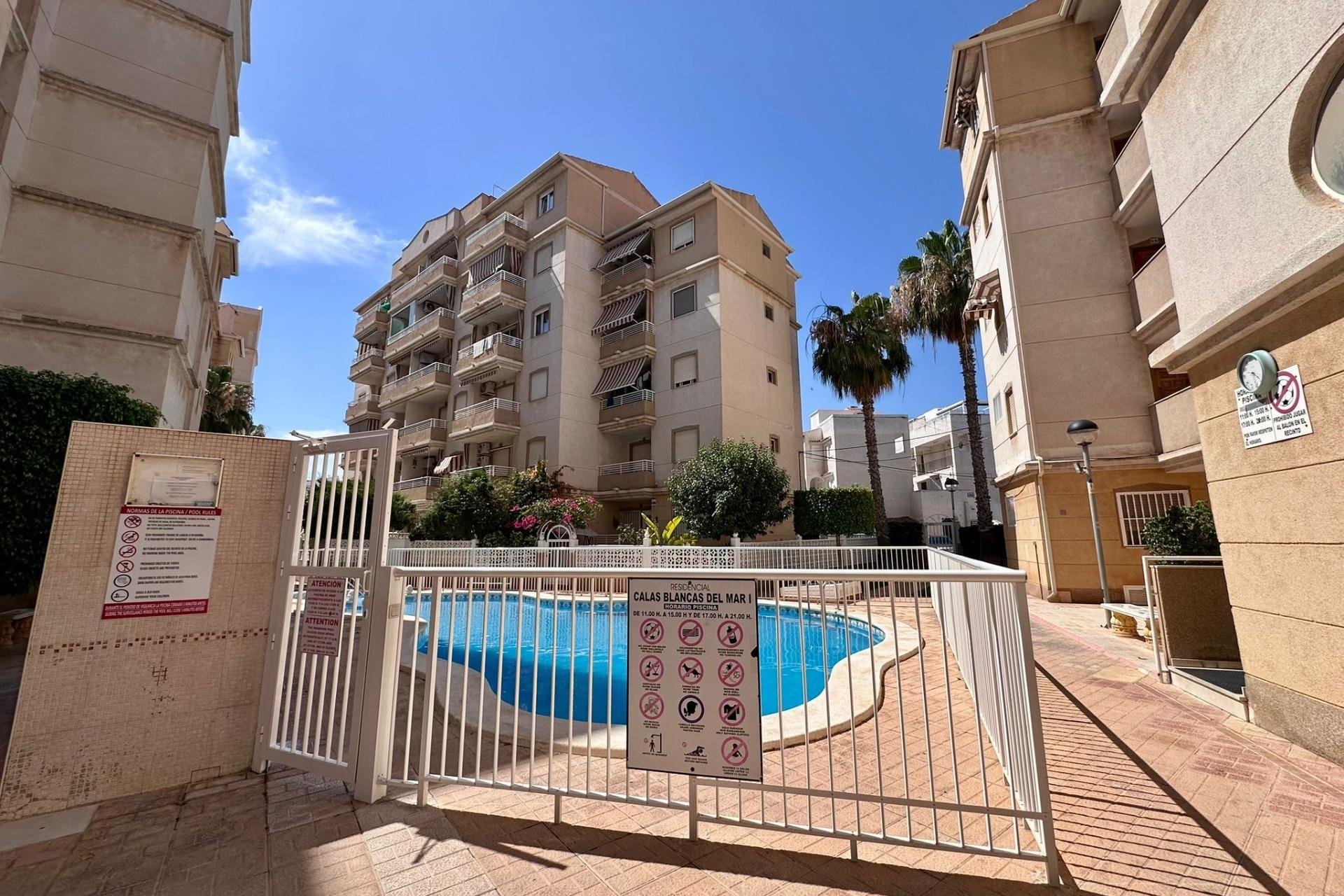 Revente - Apartment -
Torrevieja - Habaneras