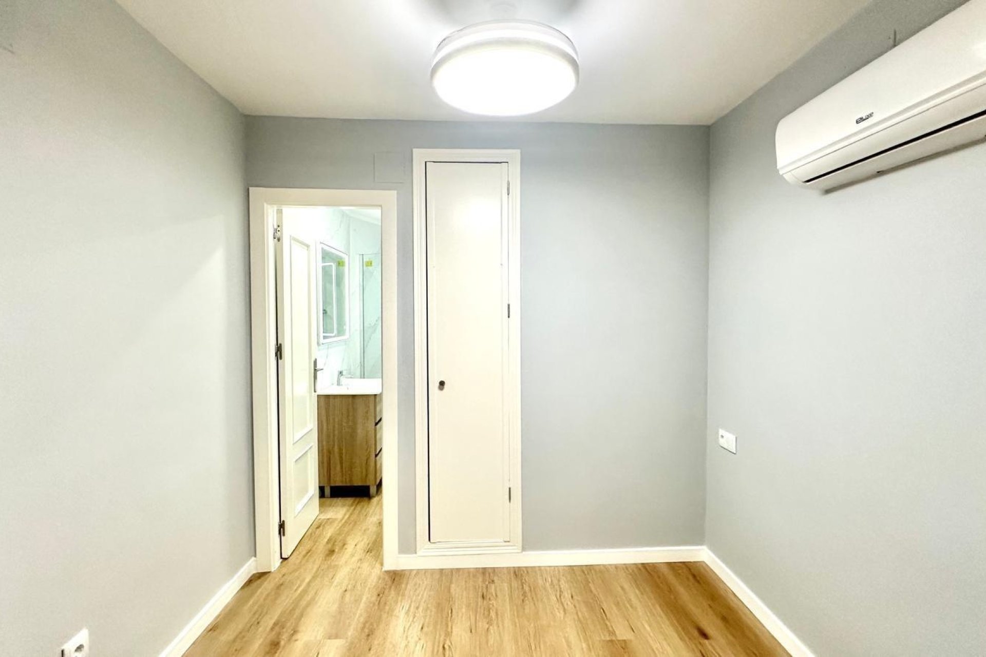 Revente - Apartment -
Torrevieja - La Mata Pueblo