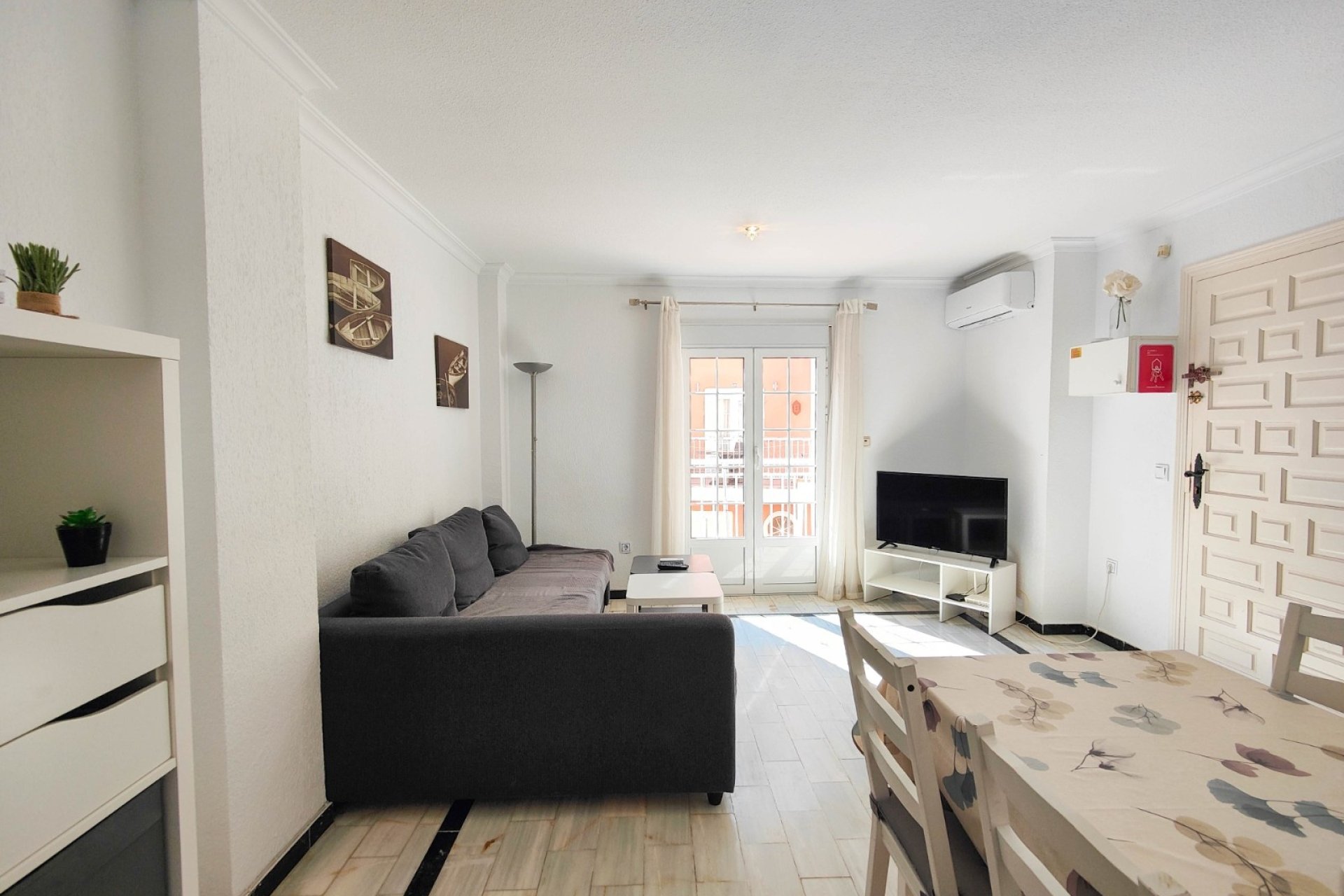 Revente - Apartment -
Torrevieja - La Mata