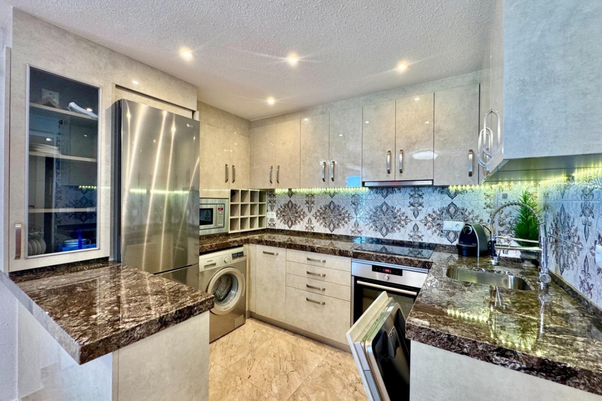 Revente - Apartment -
Torrevieja - La Mata