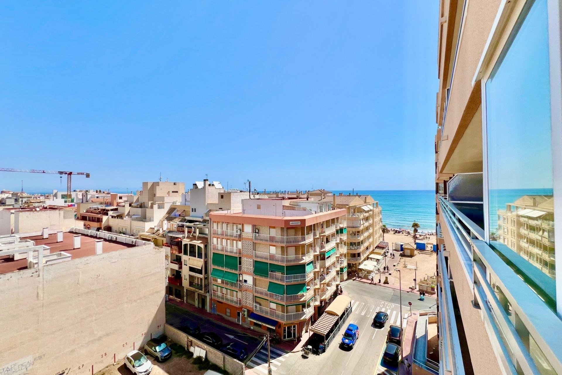 Revente - Apartment -
Torrevieja - La Mata