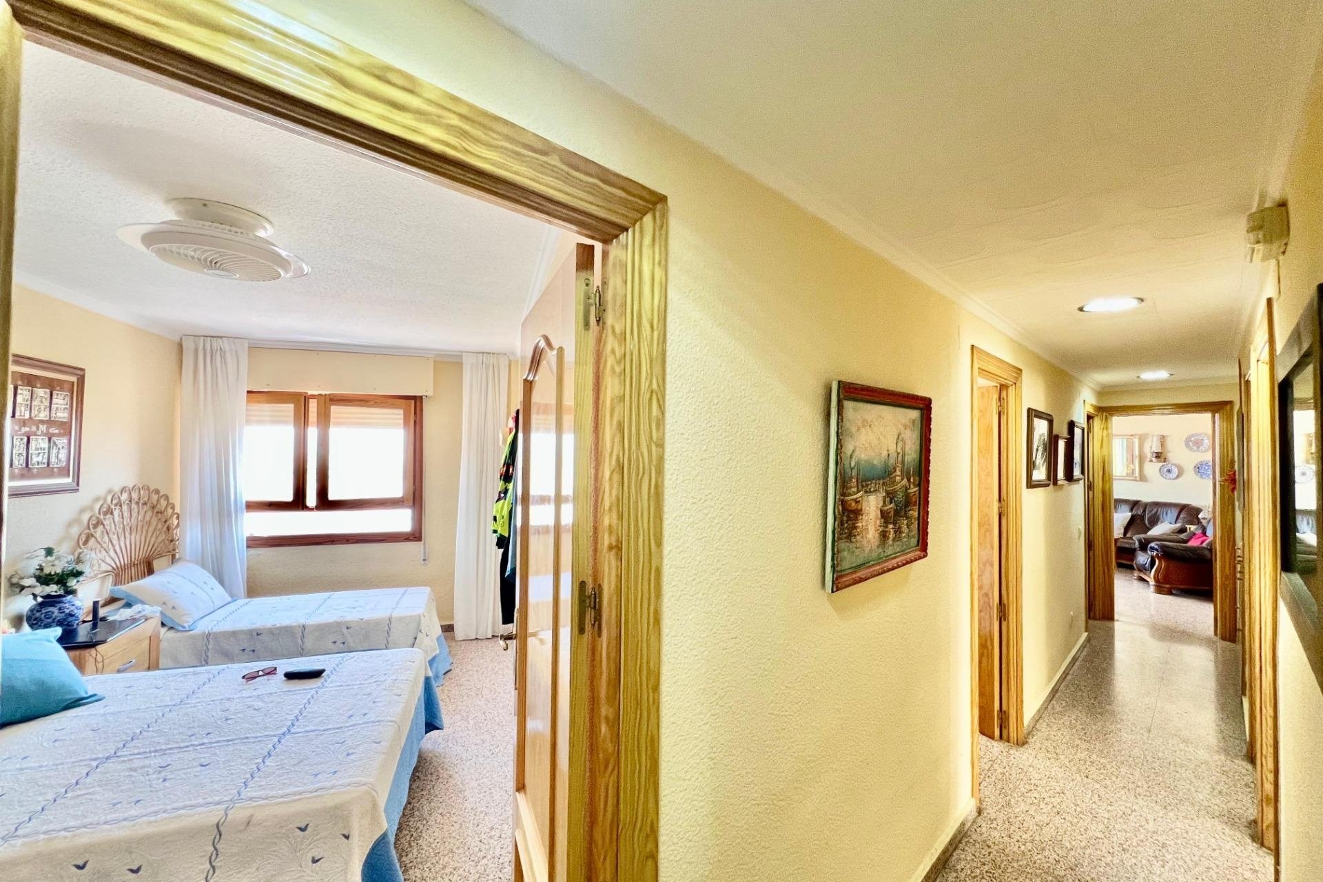 Revente - Apartment -
Torrevieja - La Mata