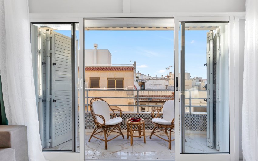Revente - Apartment -
Torrevieja - La Mata