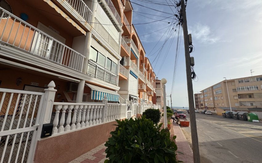 Revente - Apartment -
Torrevieja - La Mata
