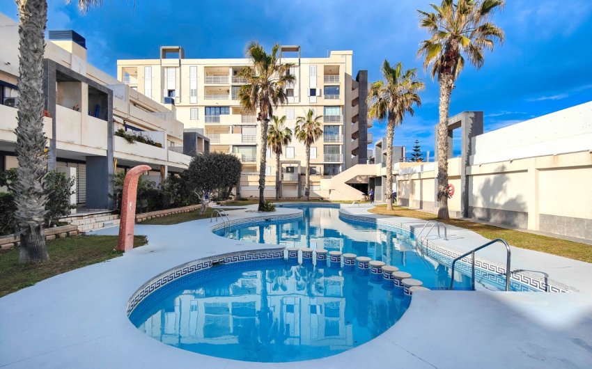 Revente - Apartment -
Torrevieja - La Mata