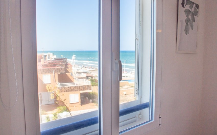 Revente - Apartment -
Torrevieja - La Mata