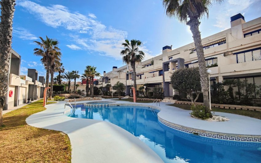 Revente - Apartment -
Torrevieja - La Mata