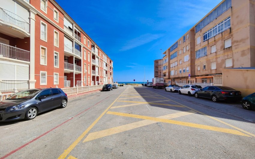 Revente - Apartment -
Torrevieja - La Mata