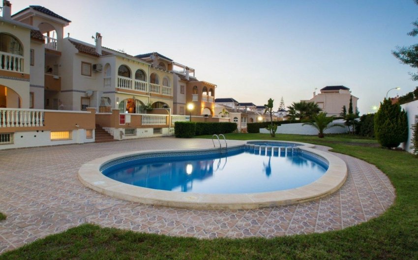 Revente - Apartment -
Torrevieja - La Mata