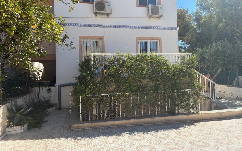 Revente - Apartment -
Torrevieja - La Mata