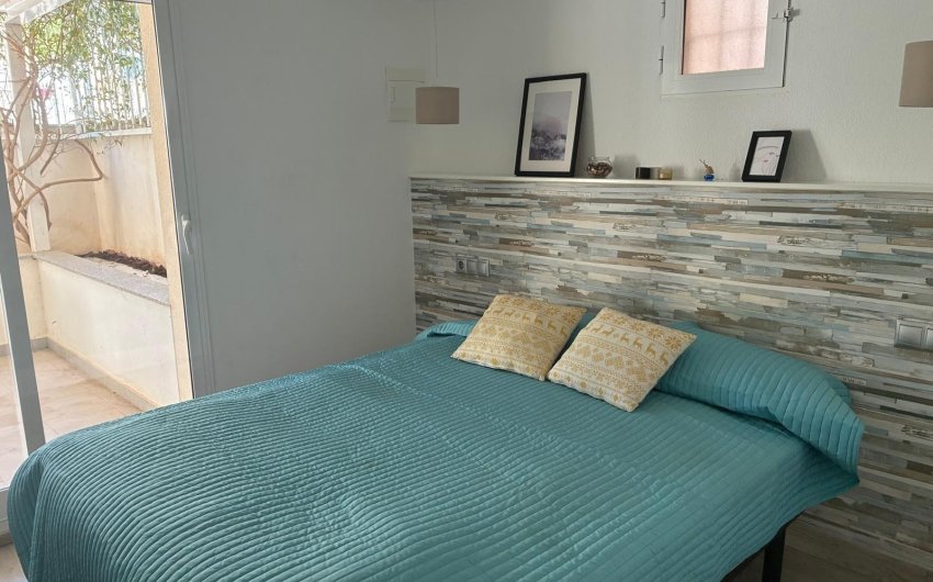 Revente - Apartment -
Torrevieja - La Mata