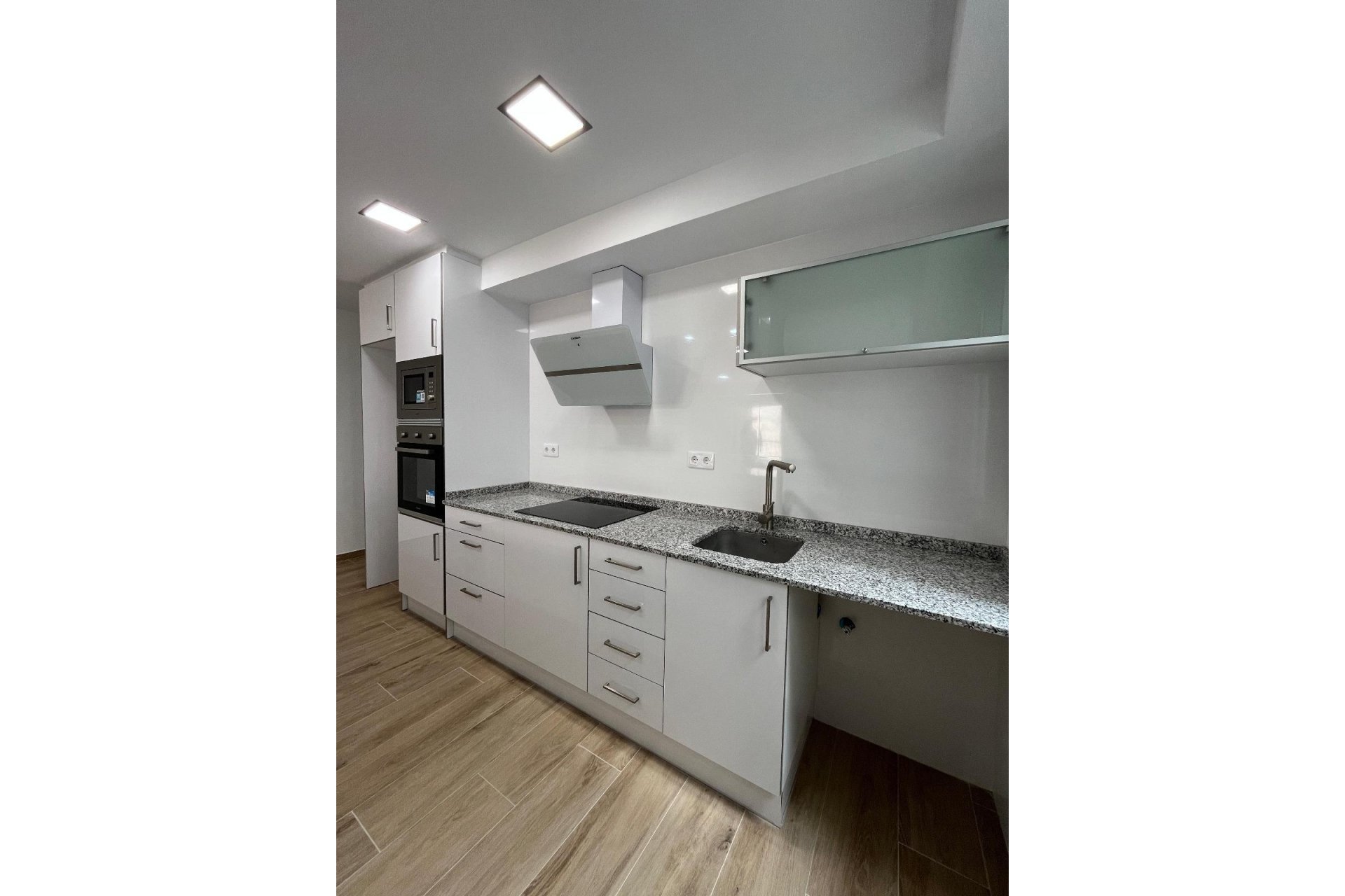Revente - Apartment -
Torrevieja - La Mata
