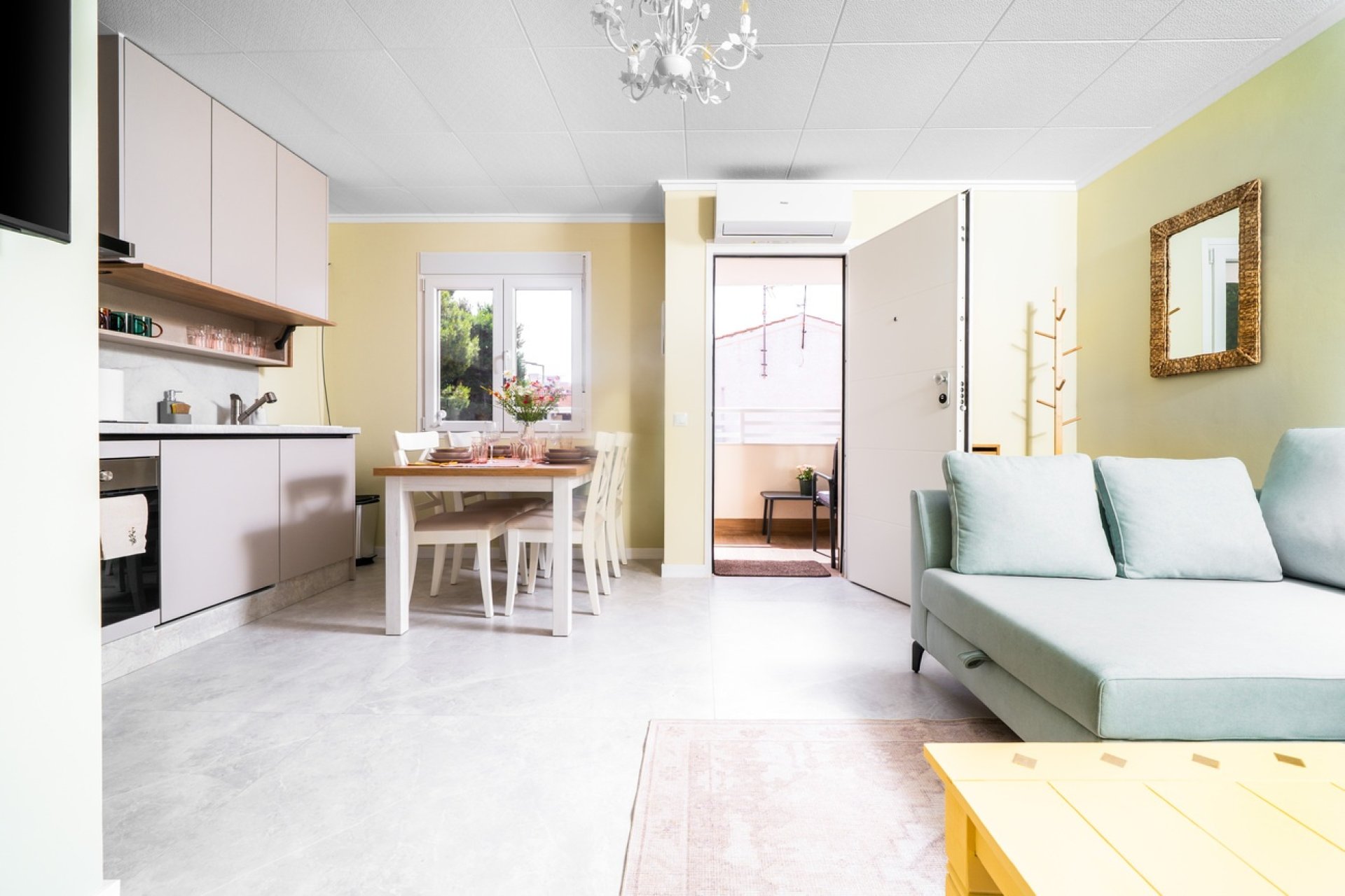 Revente - Apartment -
Torrevieja - La Veleta
