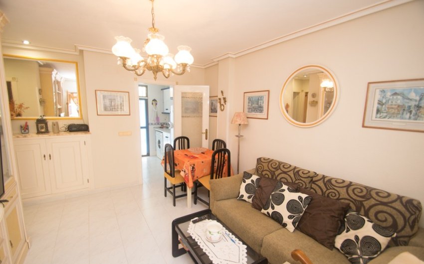 Revente - Apartment -
Torrevieja - La veleta