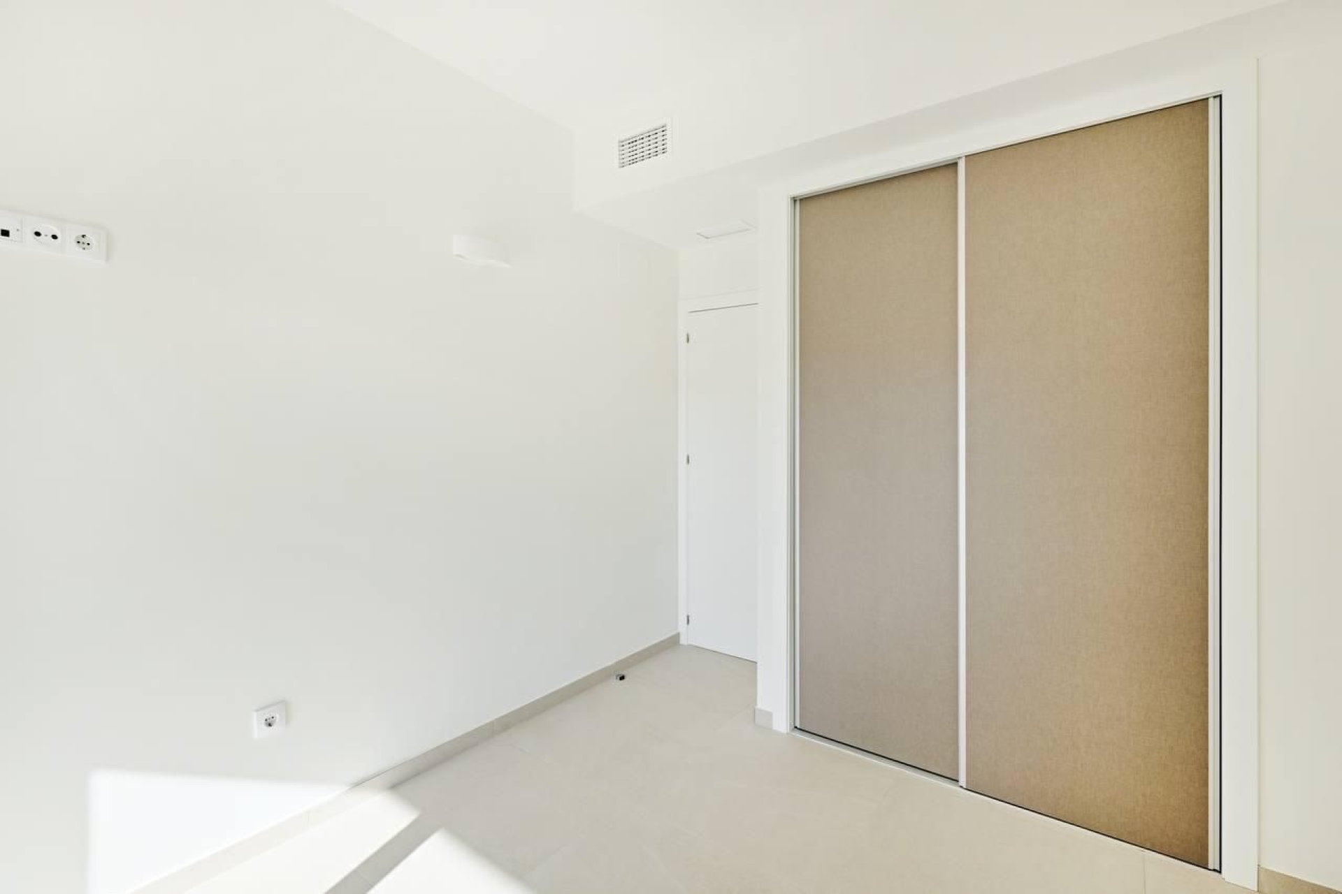 Revente - Apartment -
Torrevieja - La veleta