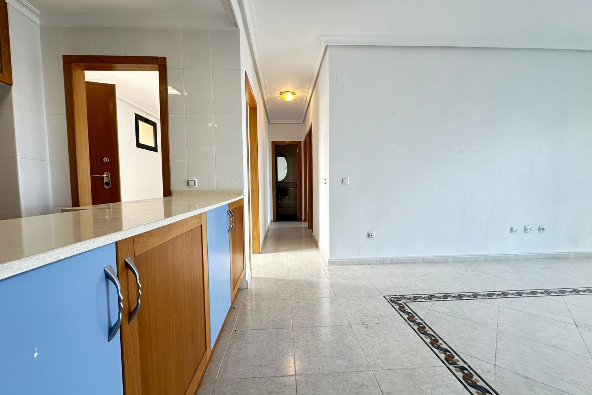 Revente - Apartment -
Torrevieja - La veleta