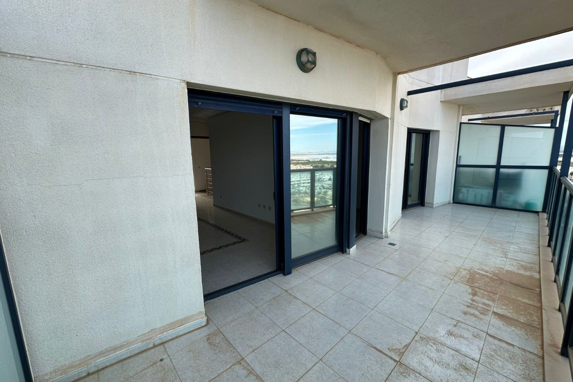 Revente - Apartment -
Torrevieja - La veleta