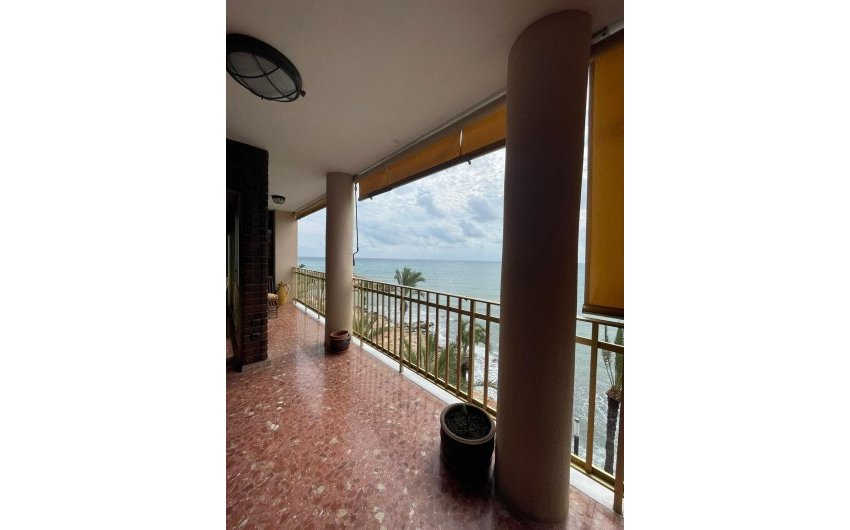 Revente - Apartment -
Torrevieja - Las Piscinas Naturales