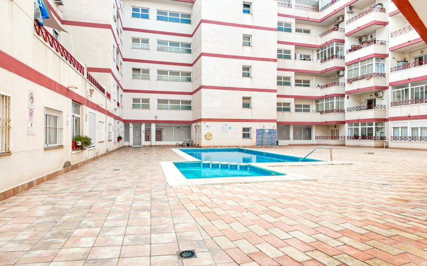 Revente - Apartment -
Torrevieja - Parque de las Naciones