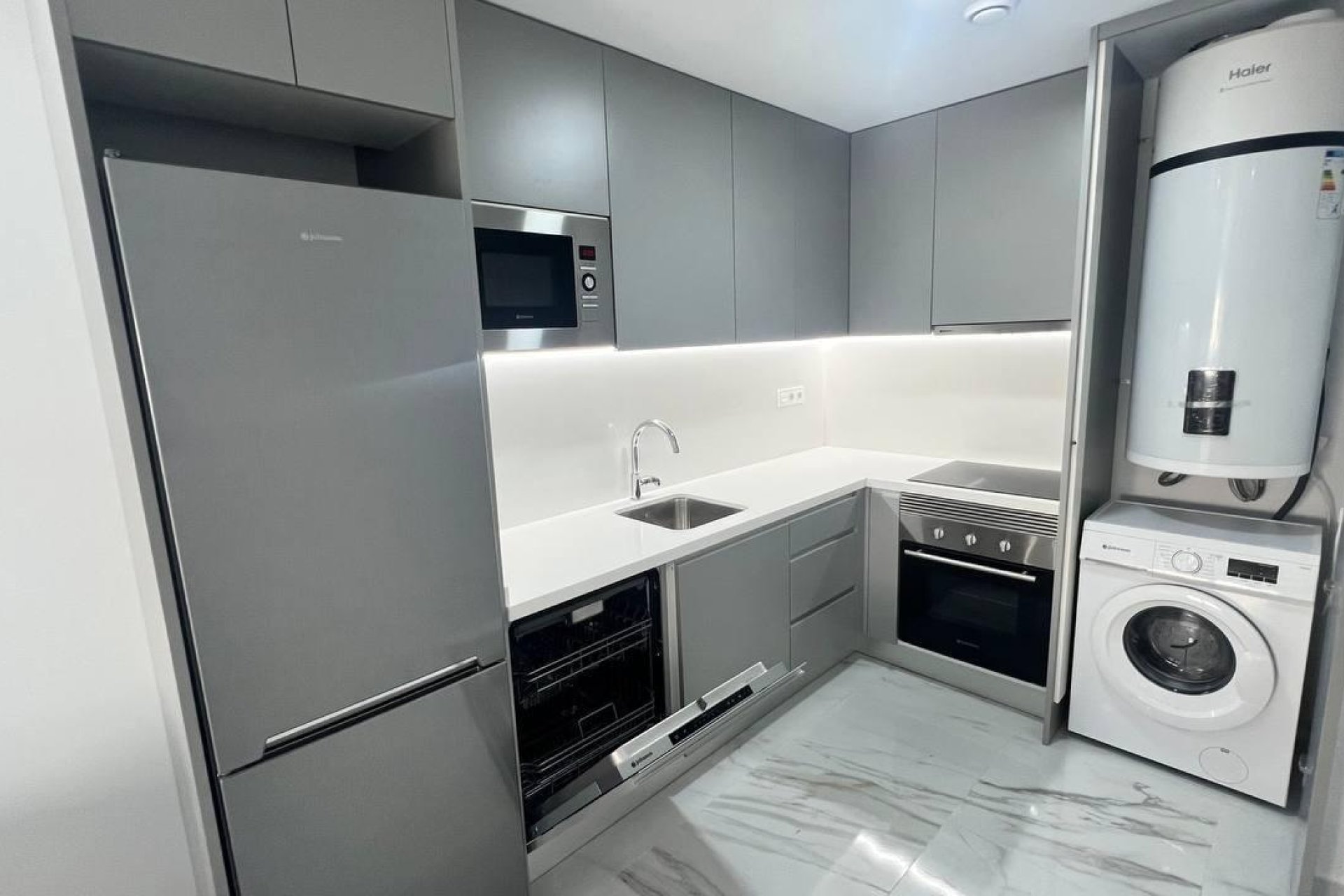 Revente - Apartment -
Torrevieja - PARQUE DE LAS NACIONES