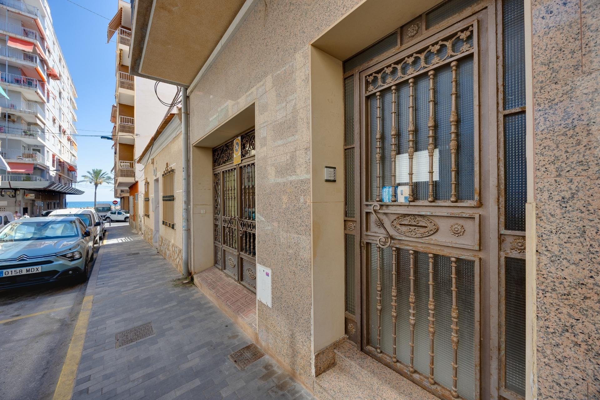 Revente - Apartment -
Torrevieja - Paseo Maritimo