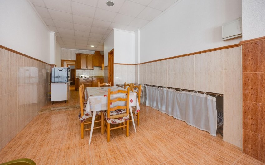 Revente - Apartment -
Torrevieja - Paseo Maritimo