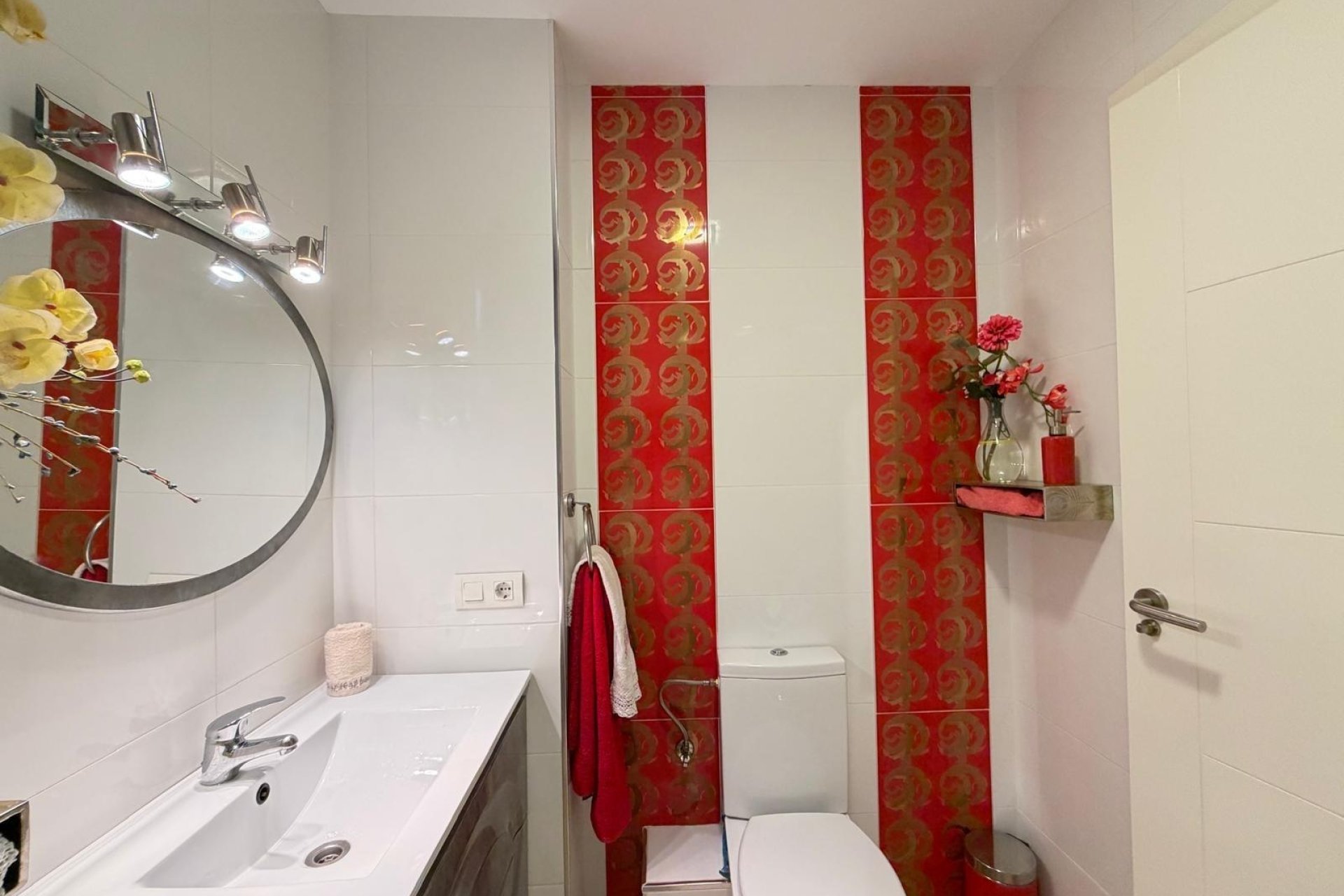 Revente - Apartment -
Torrevieja - Paseo Maritimo