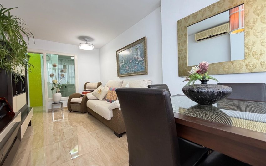 Revente - Apartment -
Torrevieja - Paseo Maritimo