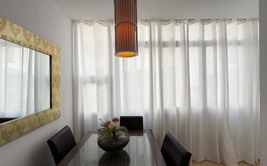 Revente - Apartment -
Torrevieja - Paseo Maritimo